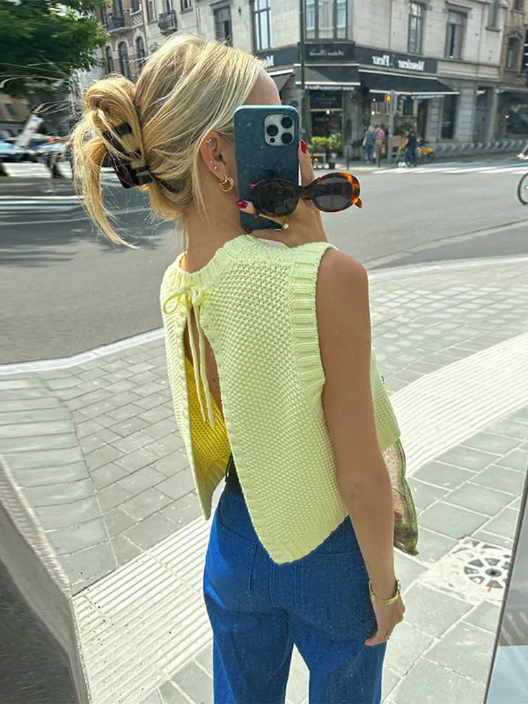 Amelia | Chic Open-Back Knit Vest