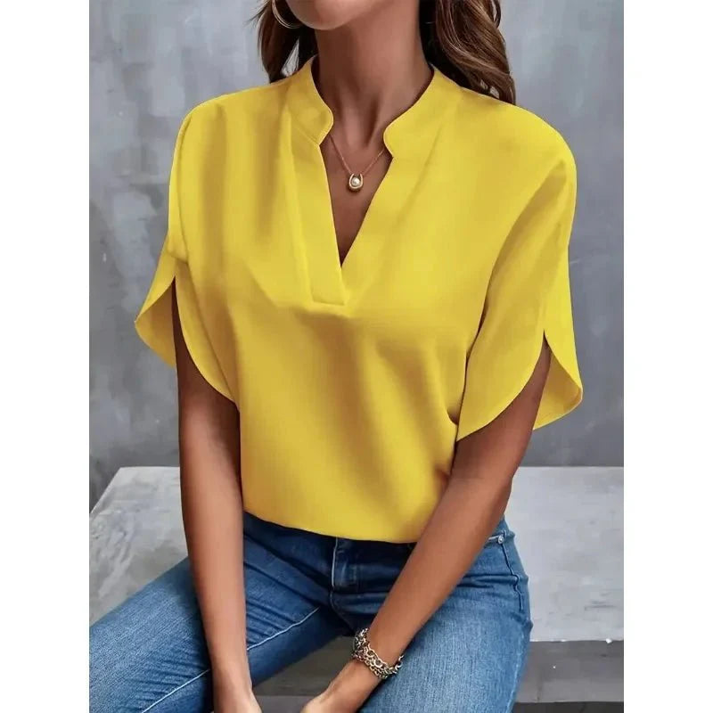 Cheenah | Belly-covering light blouse