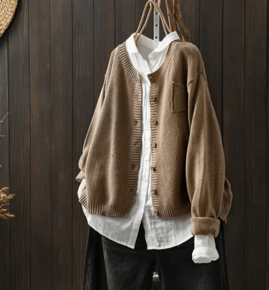 Via | Cardigan with Classic Button-Up Design