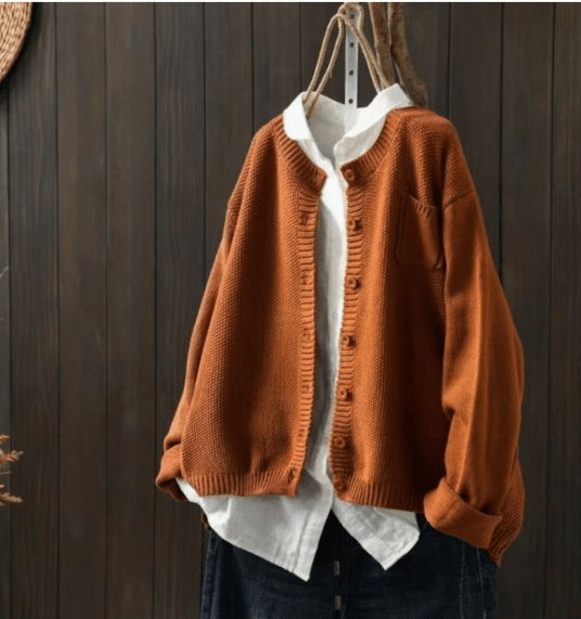 Via | Cardigan with Classic Button-Up Design
