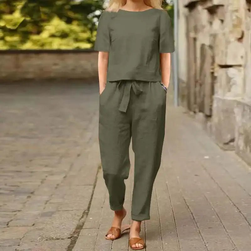Addison | Minimalist Two-Piece Women’s Set